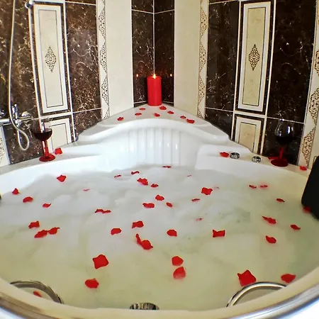 Aparthotel Gerey Deluxe *