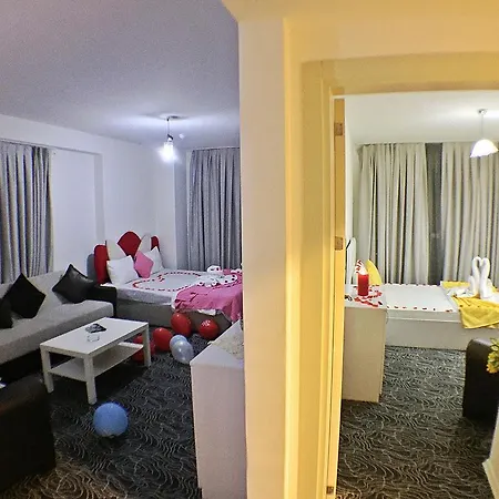 Aparthotel Gerey Deluxe *